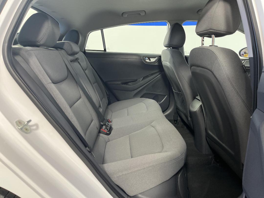 Photo '20' of Hyundai Ioniq Photo '20' of Hyundai Ioniq