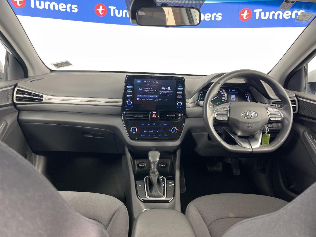 Photo '17' of Hyundai Ioniq Photo '17' of Hyundai Ioniq