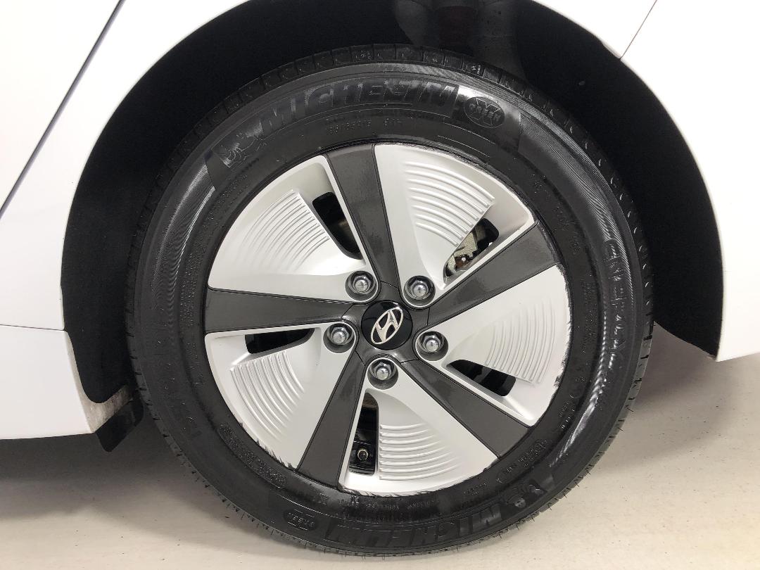 Photo '11' of Hyundai Ioniq