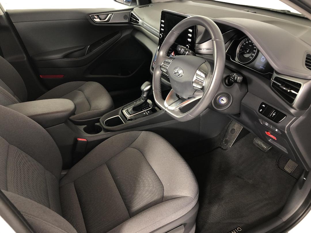 Photo '16' of Hyundai Ioniq