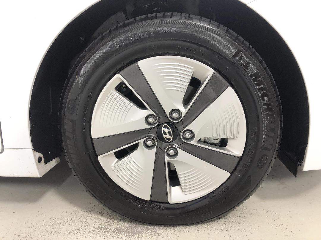 Photo '9' of Hyundai Ioniq