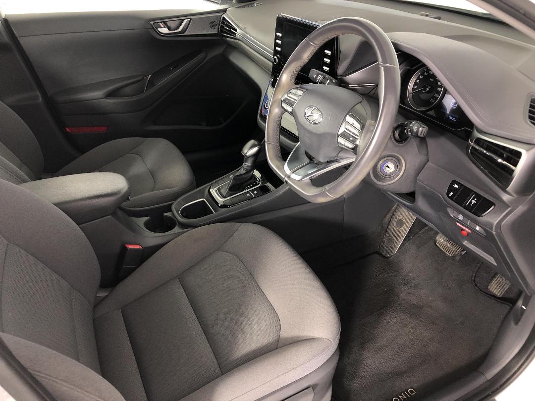 Photo '16' of Hyundai Ioniq