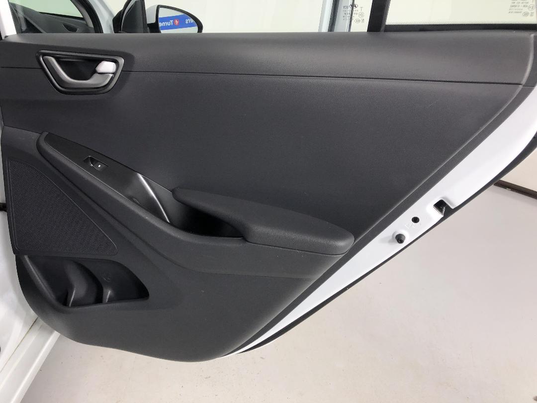 Photo '19' of Hyundai Ioniq