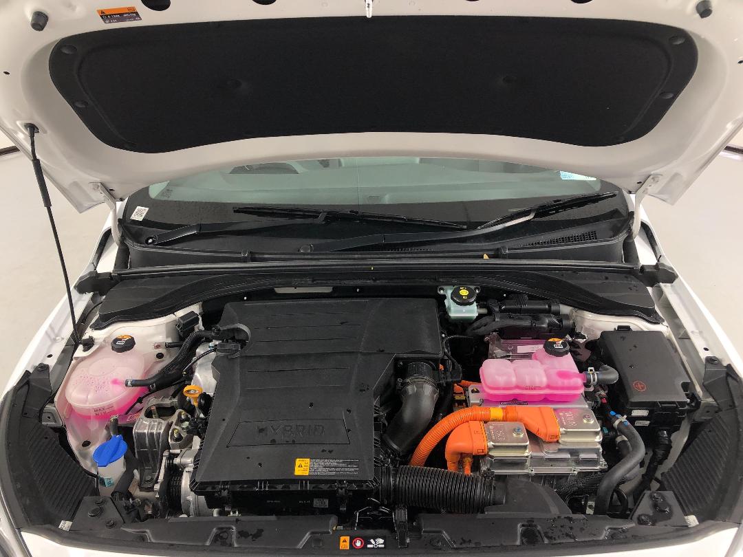 Photo '13' of Hyundai Ioniq