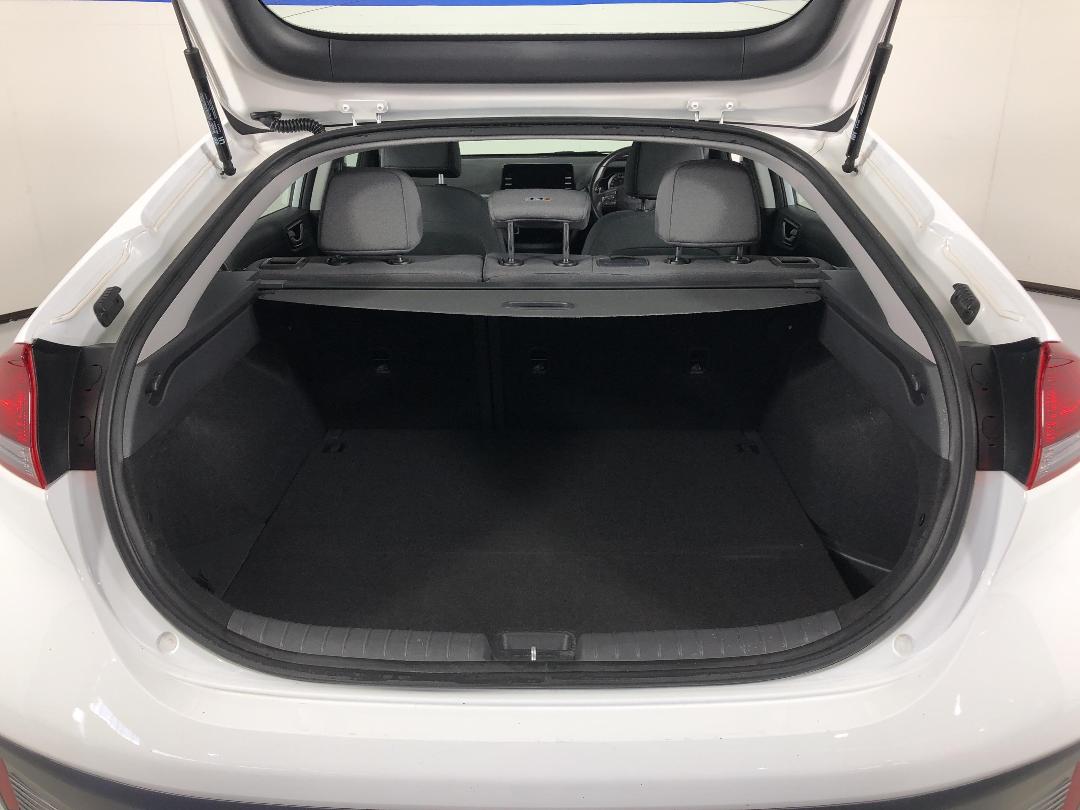 Photo '14' of Hyundai Ioniq