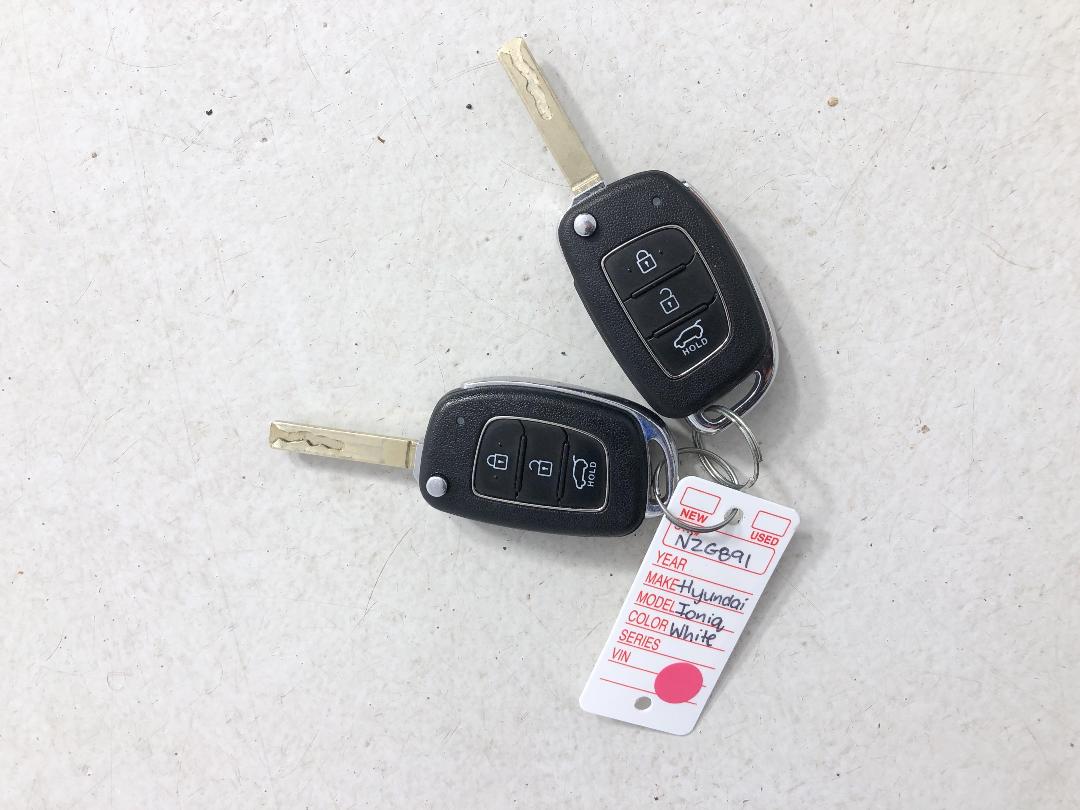 Photo '22' of Hyundai Ioniq