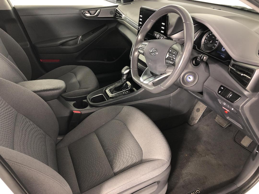 Photo '16' of Hyundai Ioniq