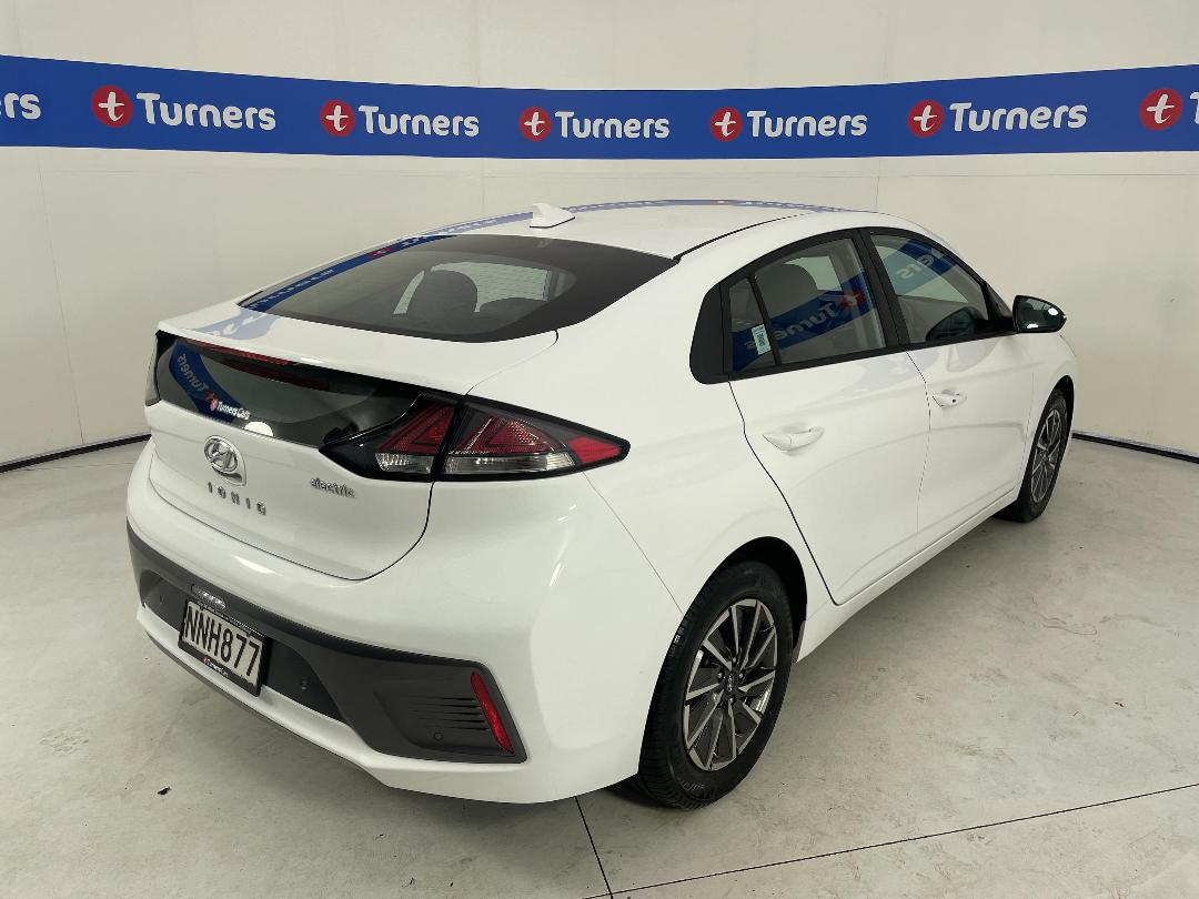 Photo '7' of Hyundai Ioniq Photo '7' of Hyundai Ioniq