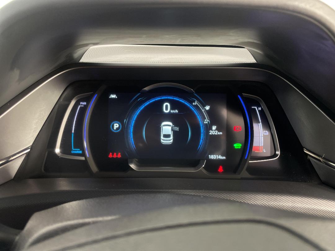 Photo '21' of Hyundai Ioniq Photo '21' of Hyundai Ioniq