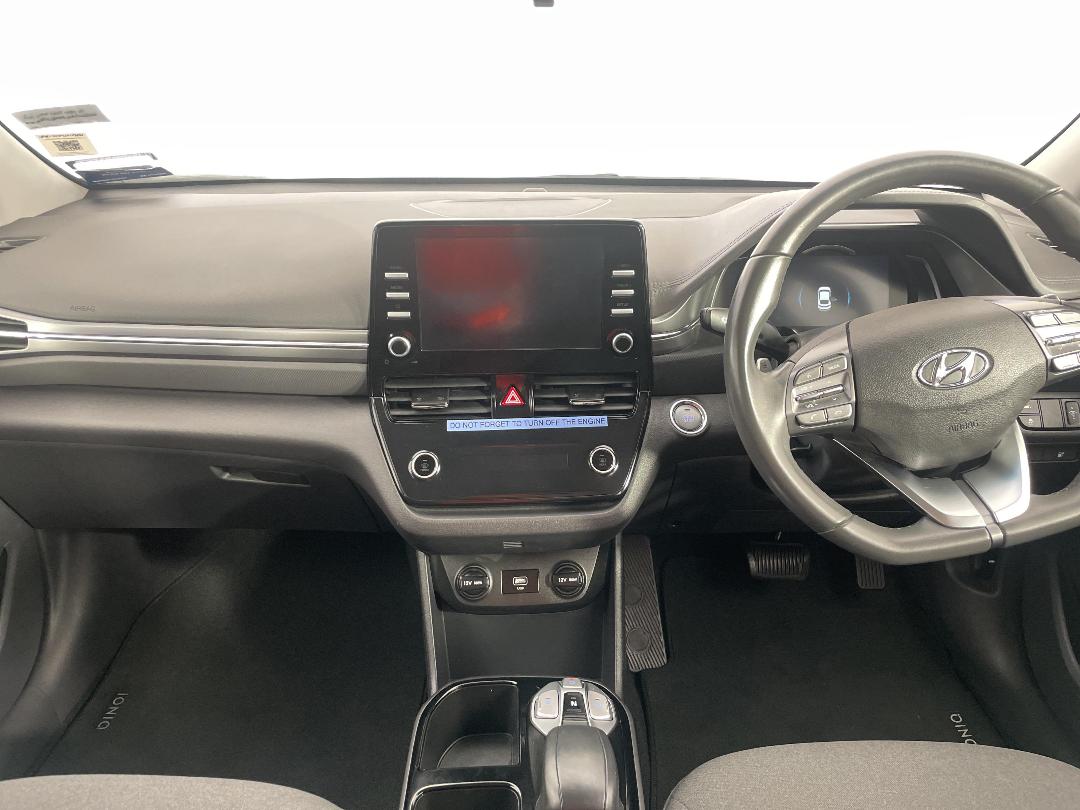 Photo '17' of Hyundai Ioniq Photo '17' of Hyundai Ioniq