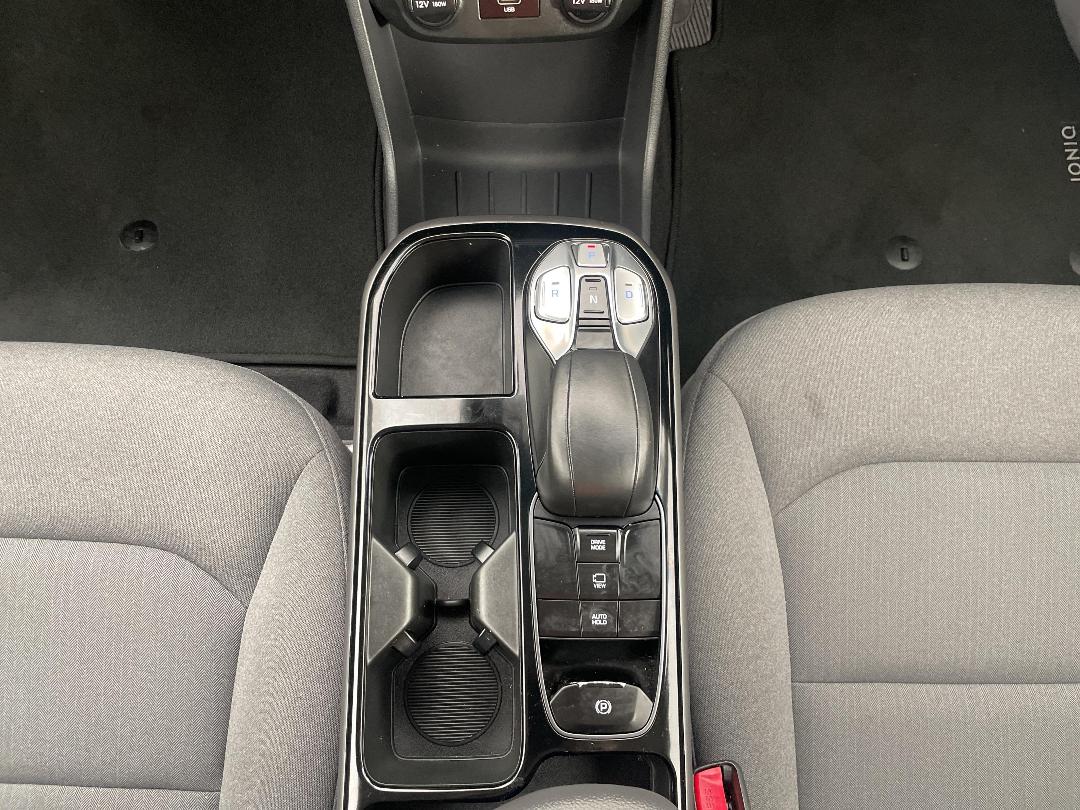 Photo '18' of Hyundai Ioniq Photo '18' of Hyundai Ioniq