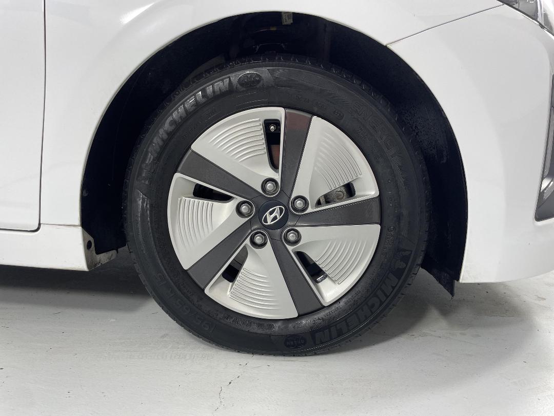 Photo '9' of Hyundai Ioniq