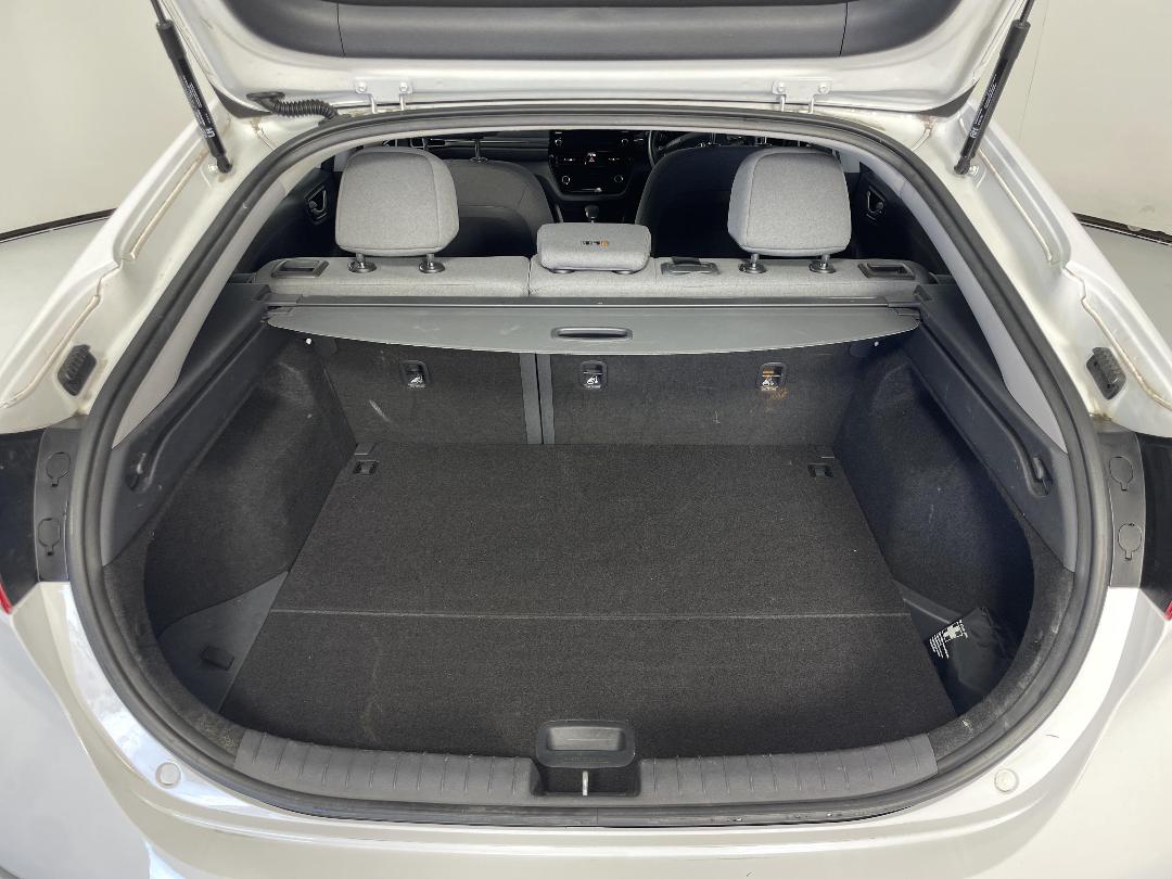 Photo '14' of Hyundai Ioniq