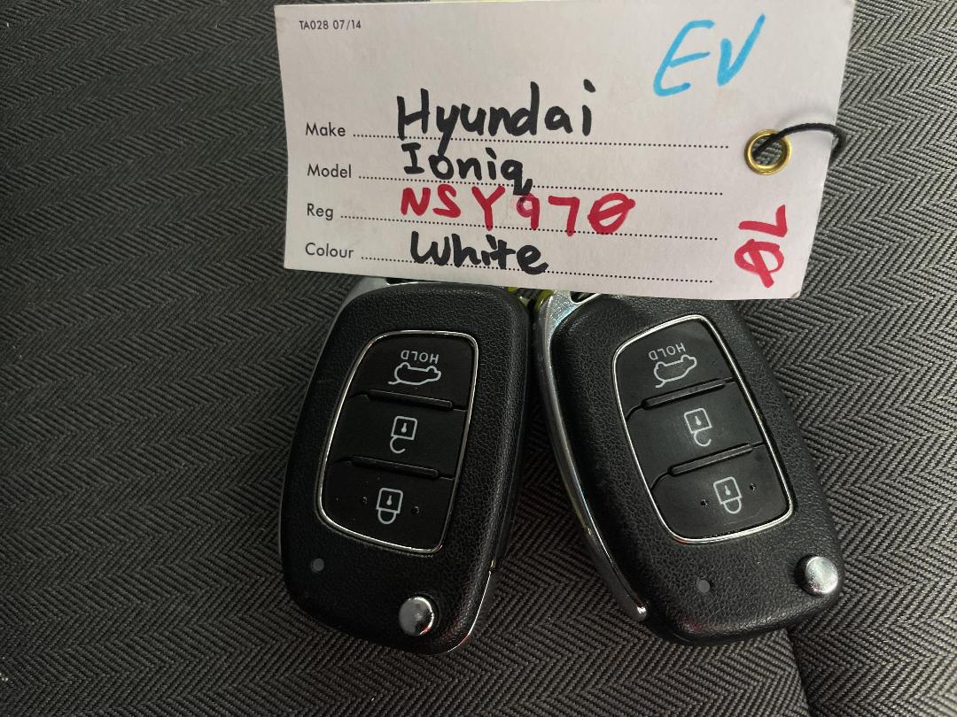 Photo '22' of Hyundai Ioniq