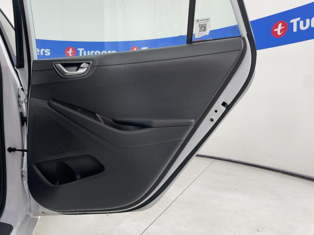 Photo '19' of Hyundai Ioniq