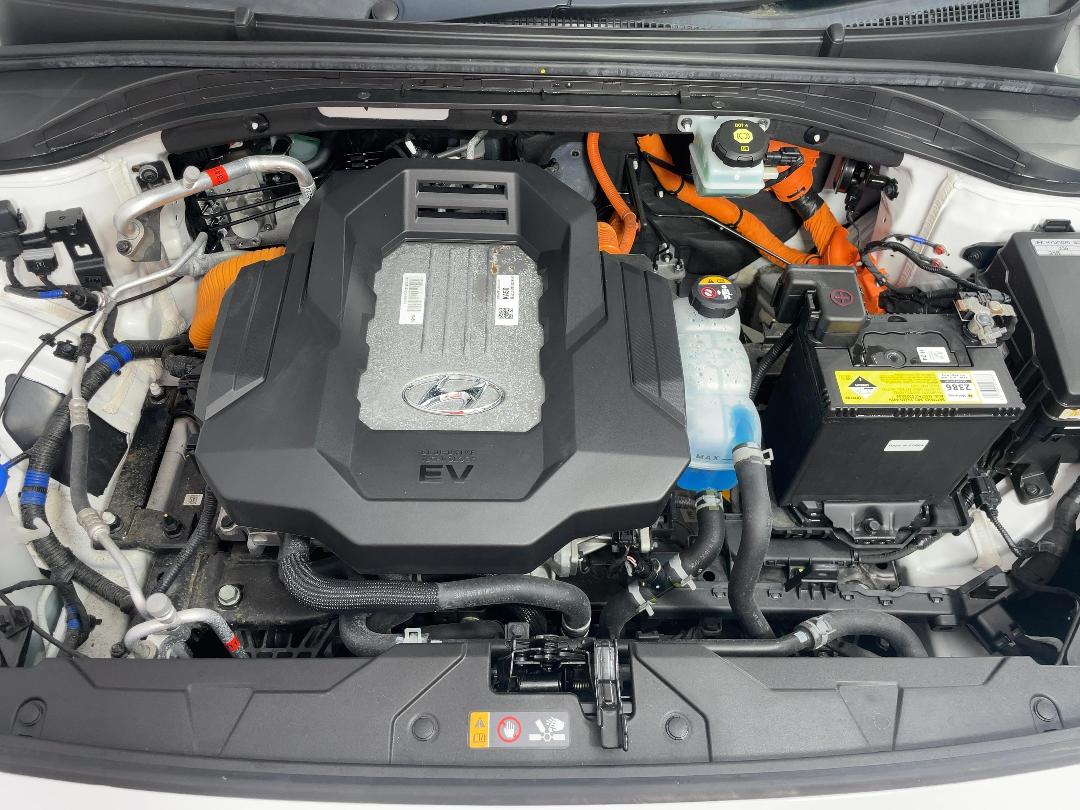 Photo '13' of Hyundai Ioniq