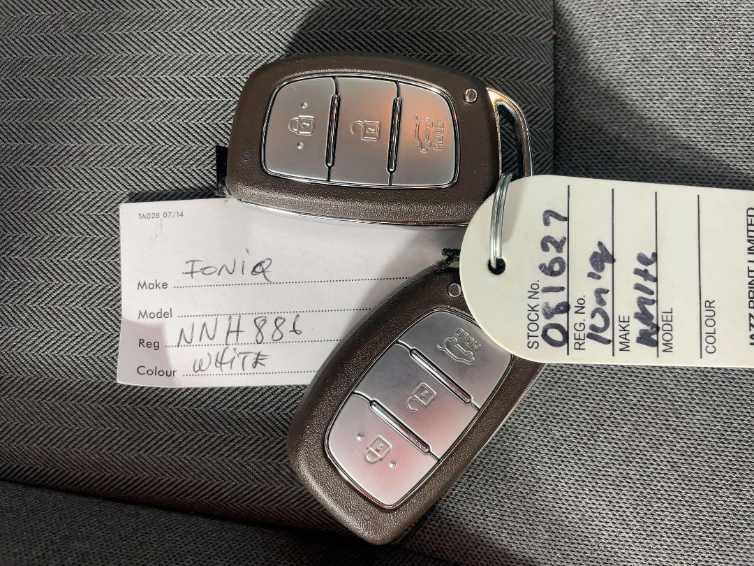 Photo '22' of Hyundai Ioniq