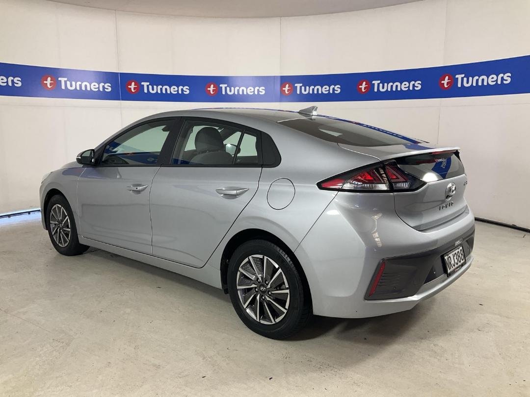 Photo '5' of Hyundai Ioniq Photo '5' of Hyundai Ioniq