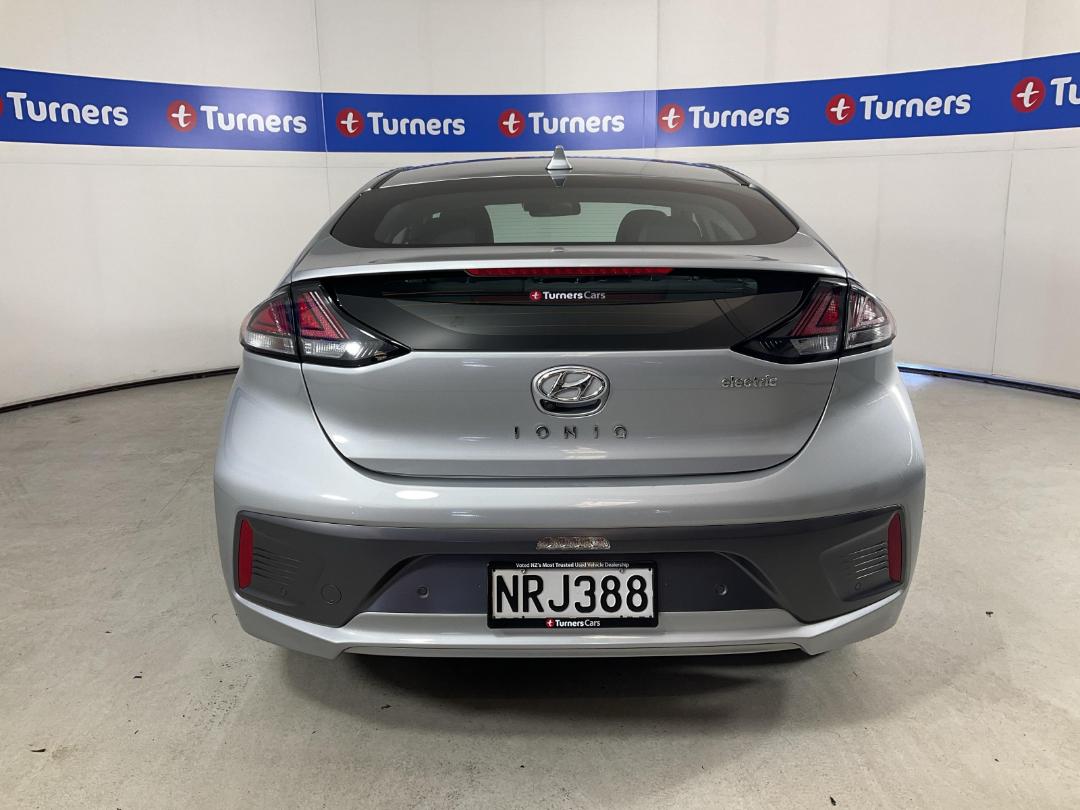 Photo '6' of Hyundai Ioniq Photo '6' of Hyundai Ioniq