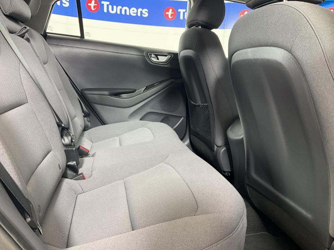 Photo '20' of Hyundai Ioniq Photo '20' of Hyundai Ioniq