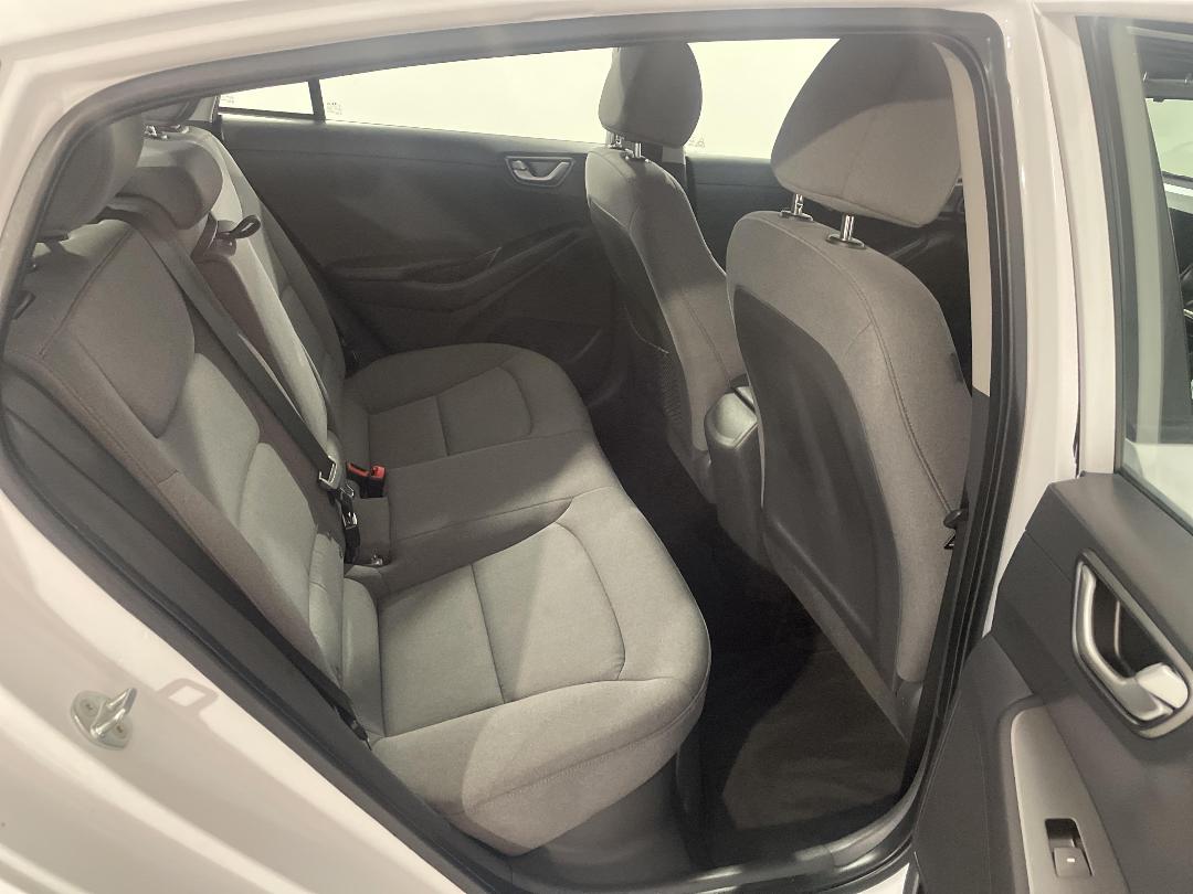 Photo '20' of Hyundai Ioniq Photo '20' of Hyundai Ioniq