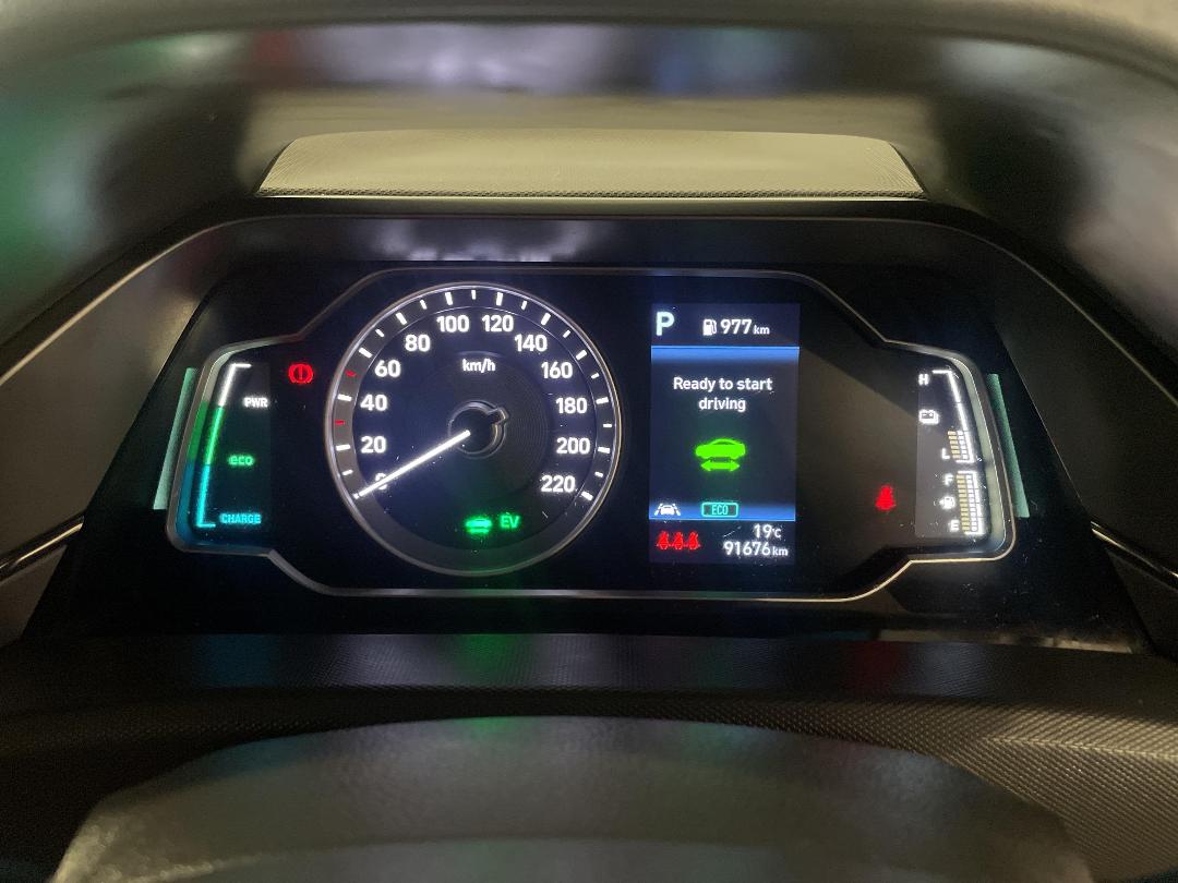 Photo '21' of Hyundai Ioniq Photo '21' of Hyundai Ioniq