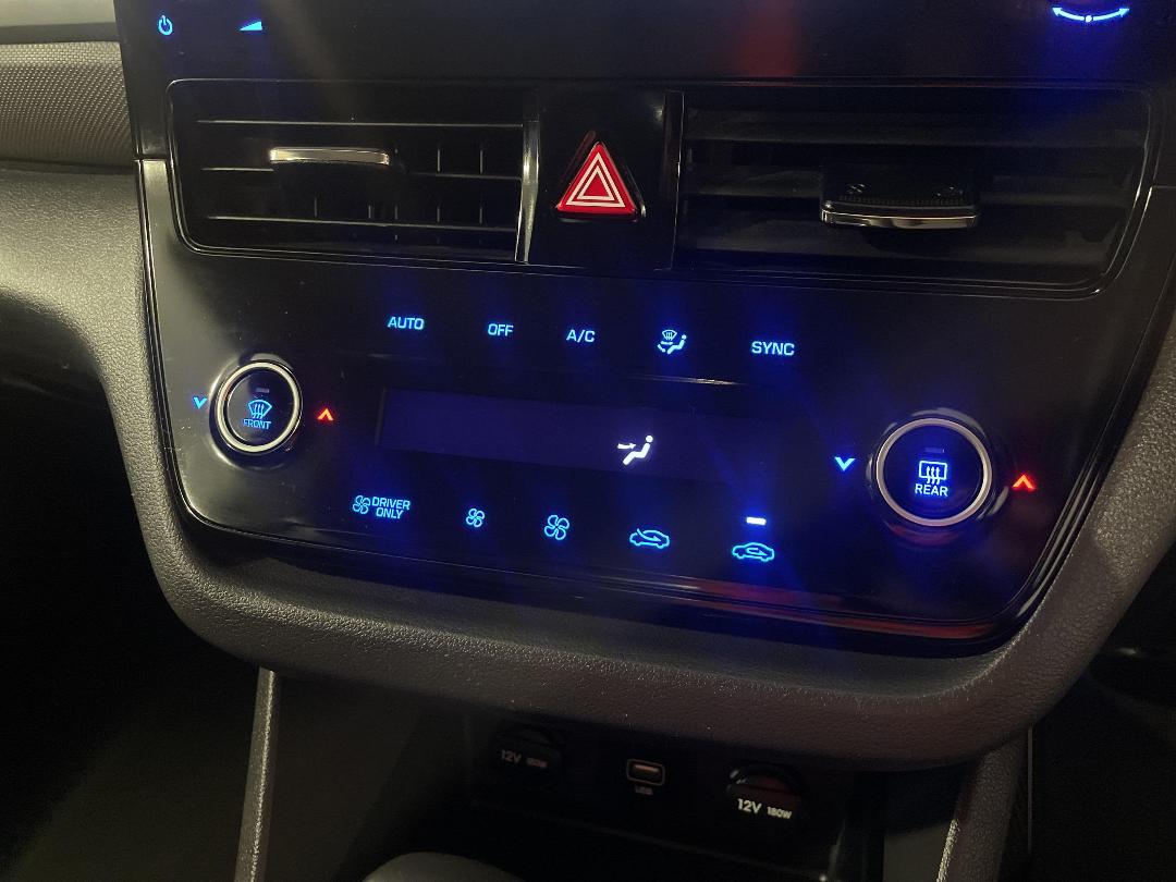 Photo '31' of Hyundai Ioniq Photo '31' of Hyundai Ioniq