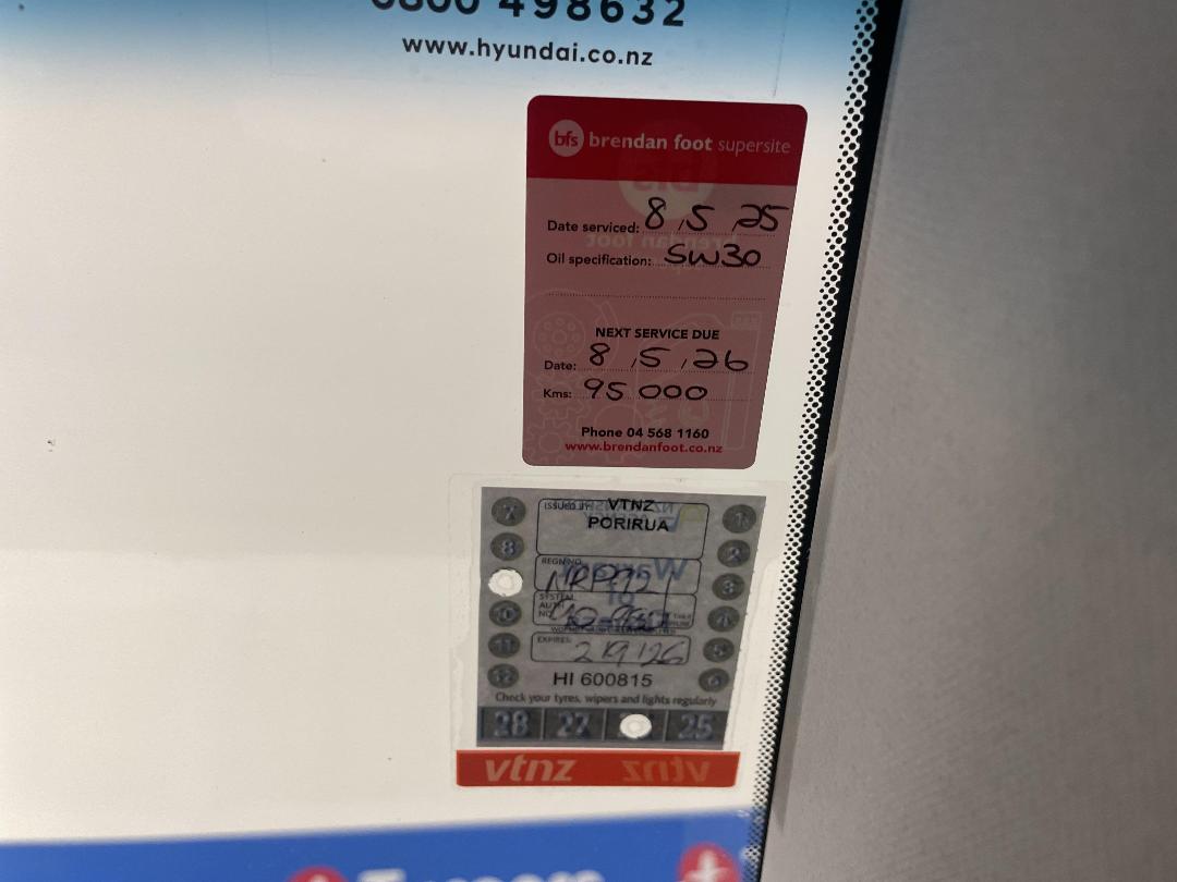 Photo '34' of Hyundai Ioniq Photo '34' of Hyundai Ioniq