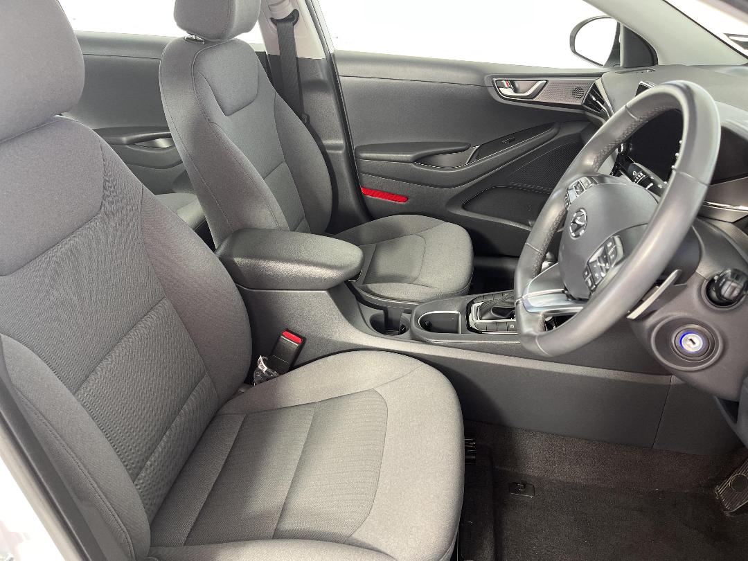 Photo '16' of Hyundai Ioniq