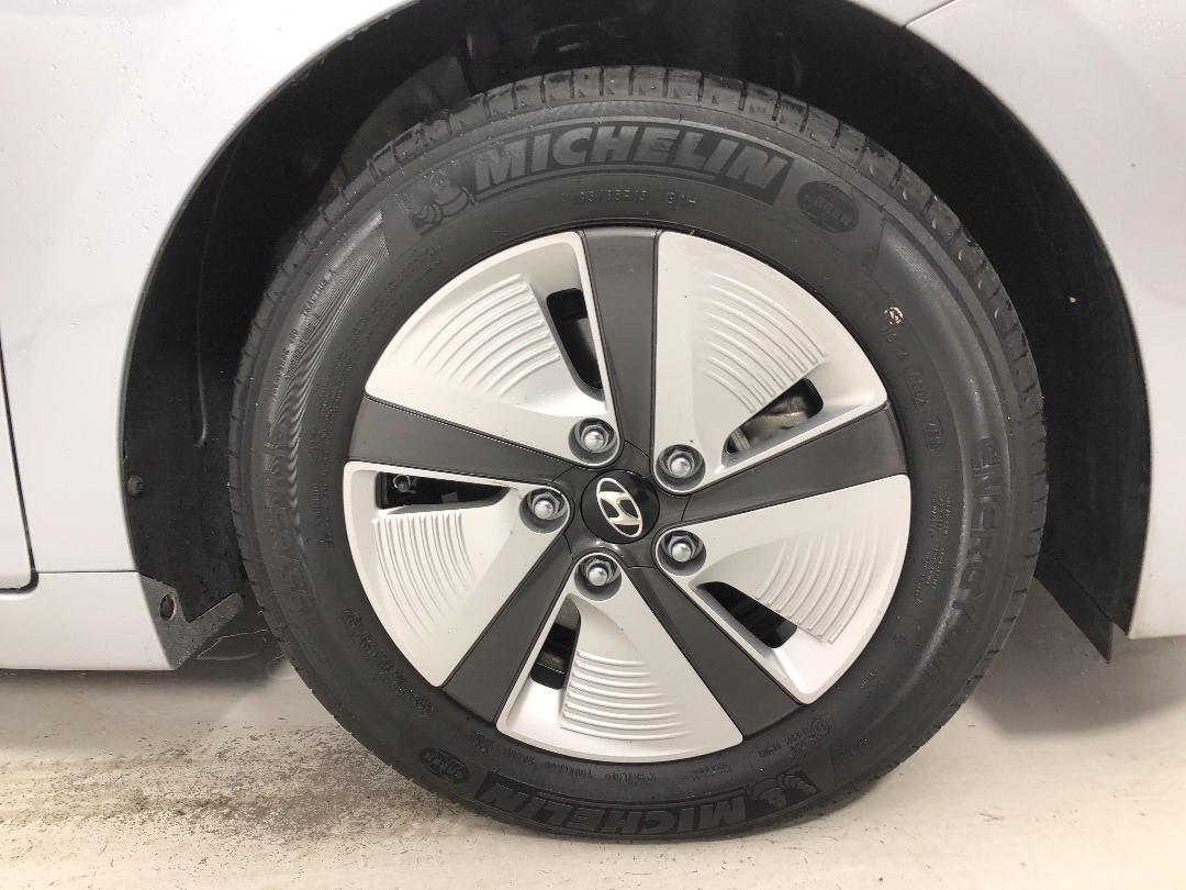 Photo '9' of Hyundai Ioniq