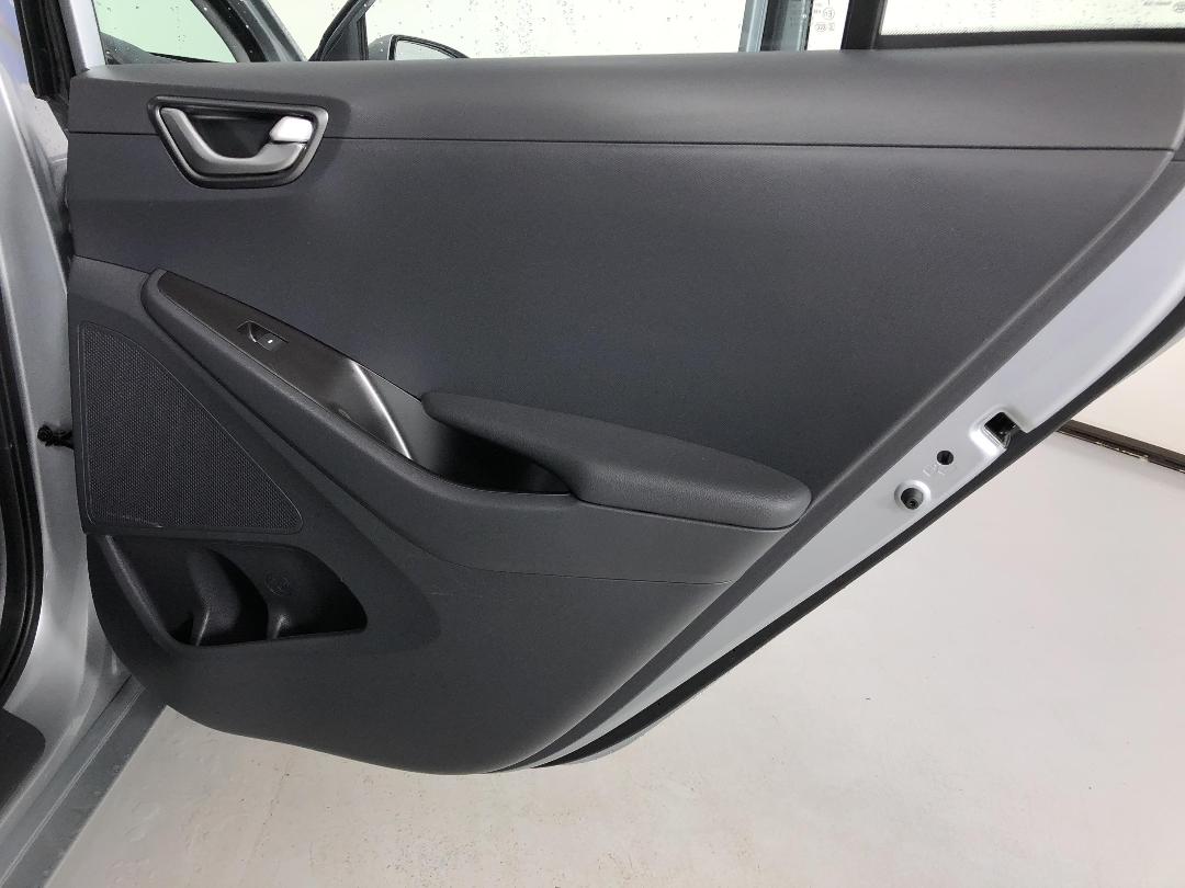 Photo '19' of Hyundai Ioniq