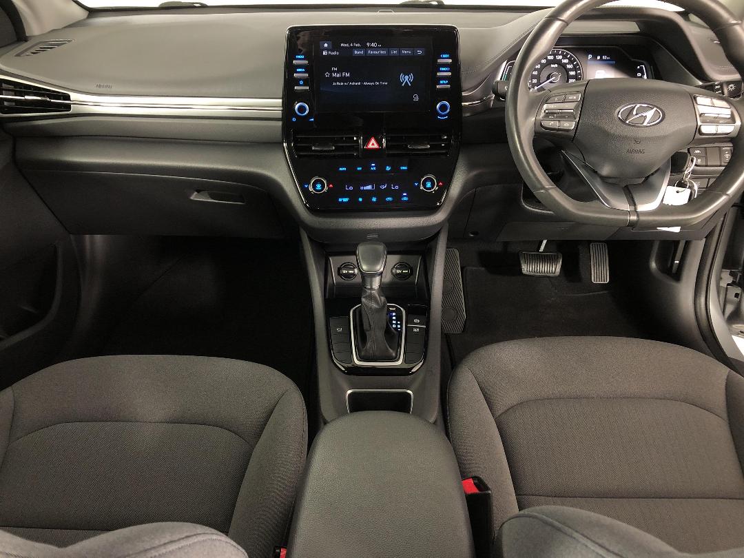 Photo '17' of Hyundai Ioniq