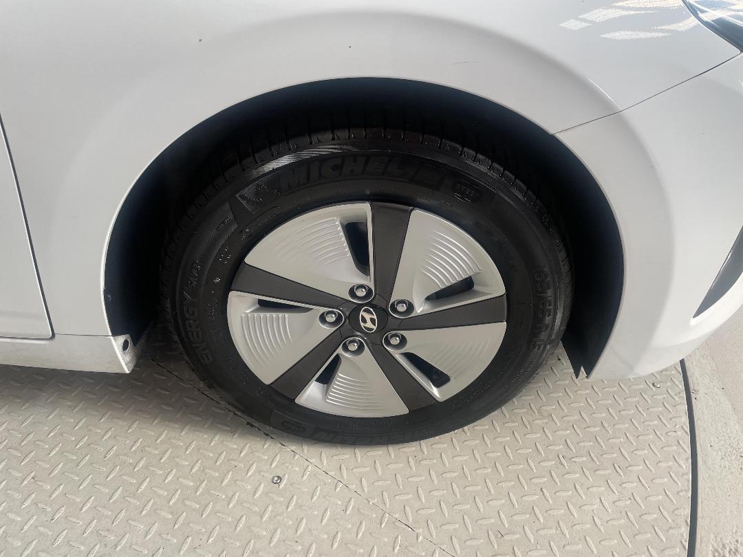 Photo '9' of Hyundai Ioniq