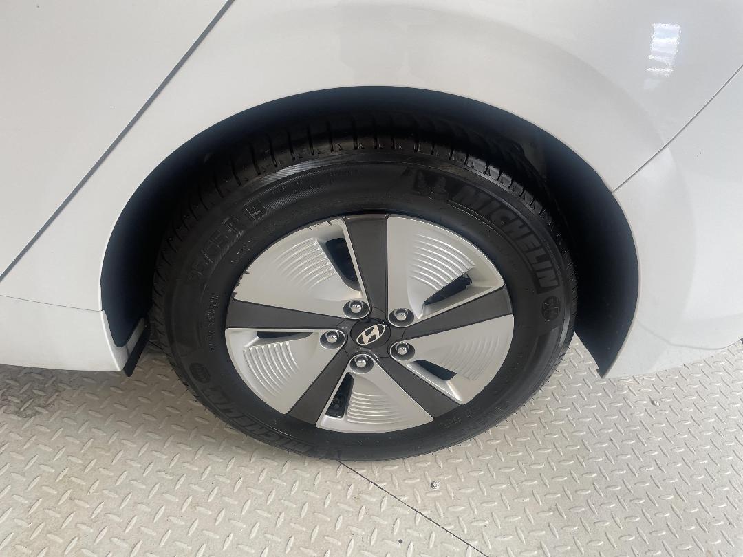 Photo '11' of Hyundai Ioniq