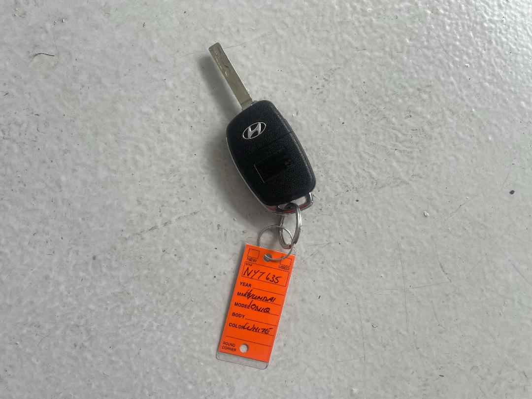 Photo '22' of Hyundai Ioniq