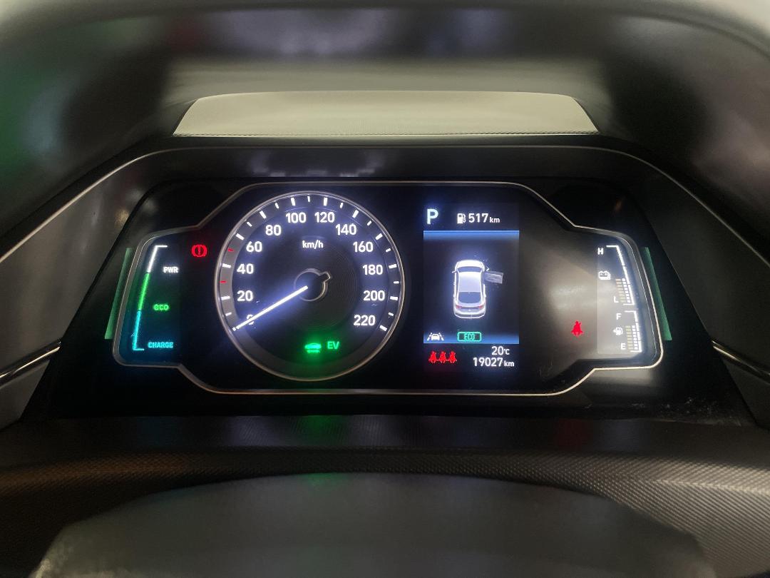 Photo '21' of Hyundai Ioniq