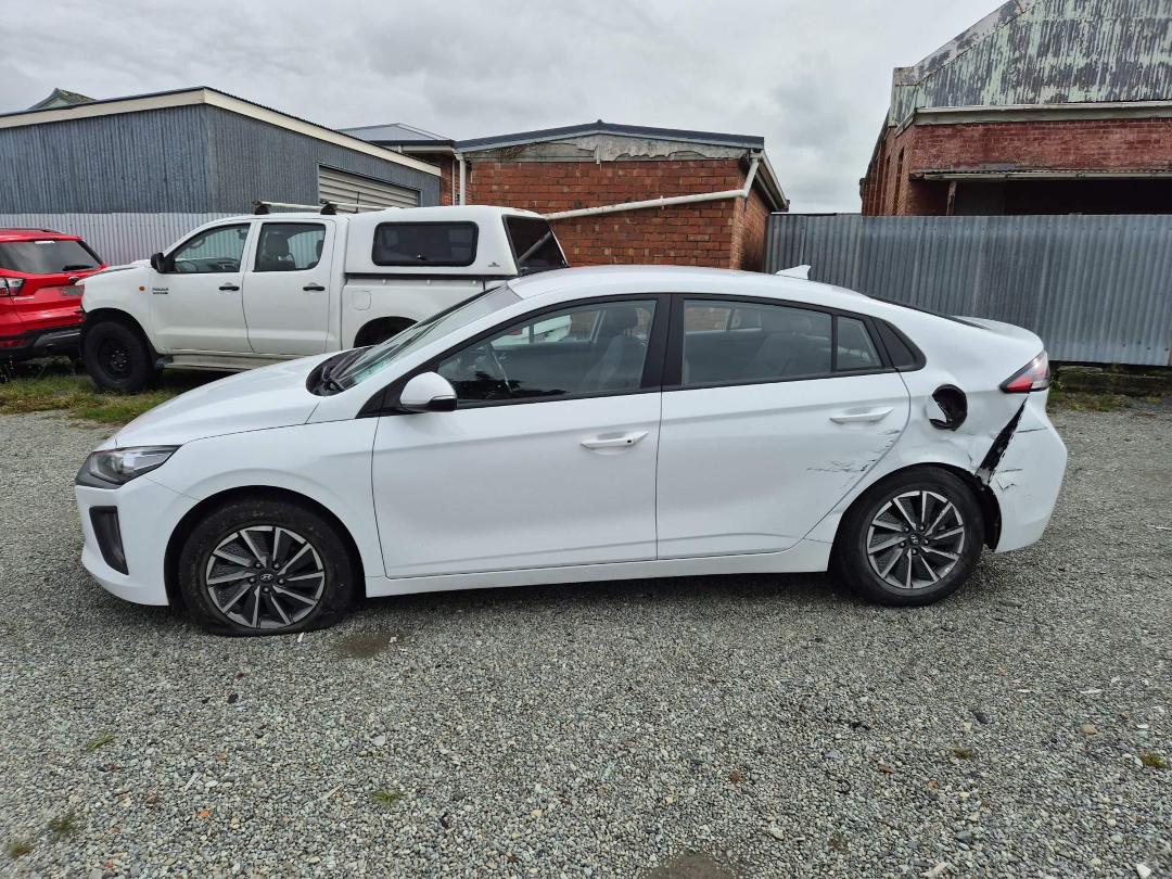 Photo '3' of Hyundai Ioniq 100KW EV Photo '3' of Hyundai Ioniq 100KW EV