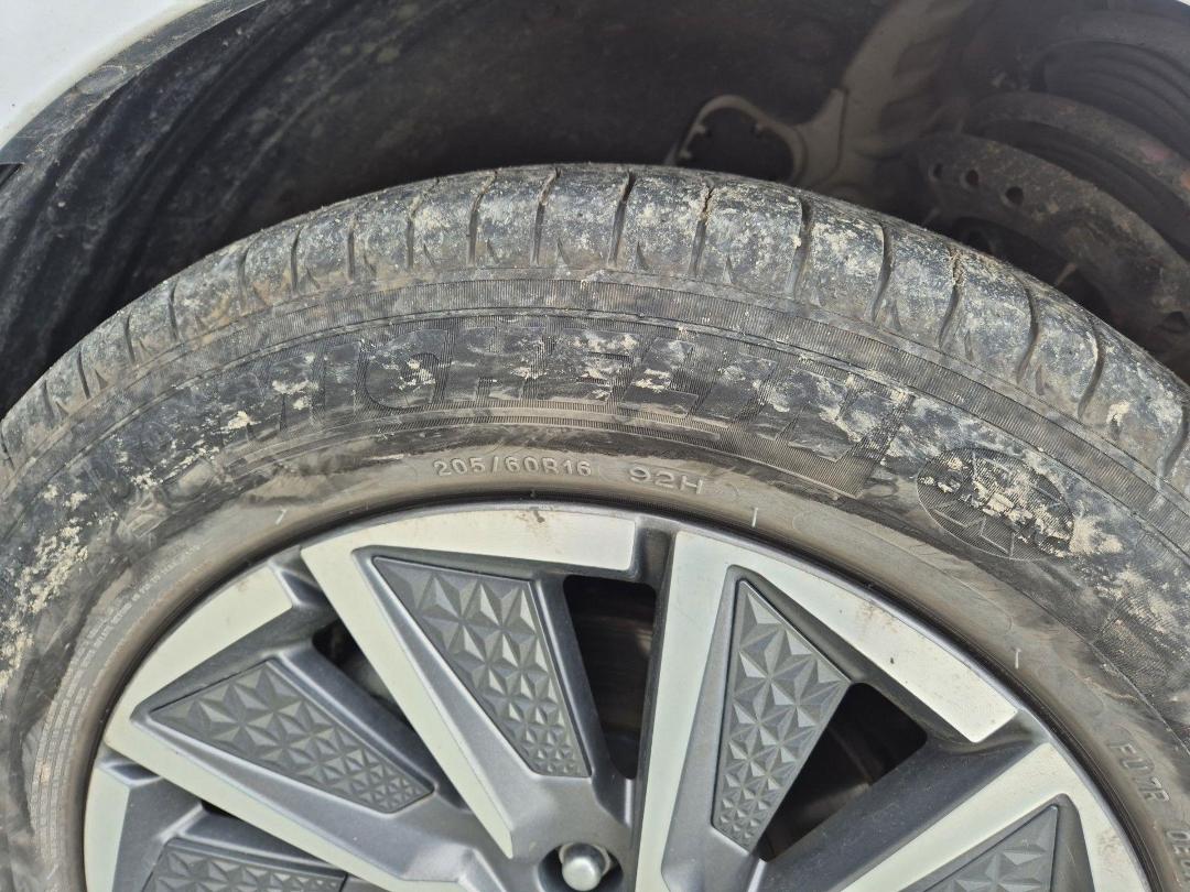 Photo '18' of Hyundai Ioniq 100KW EV Photo '18' of Hyundai Ioniq 100KW EV