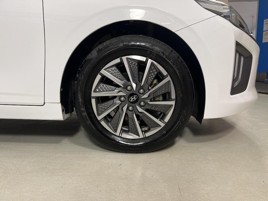 Photo '9' of Hyundai Ioniq