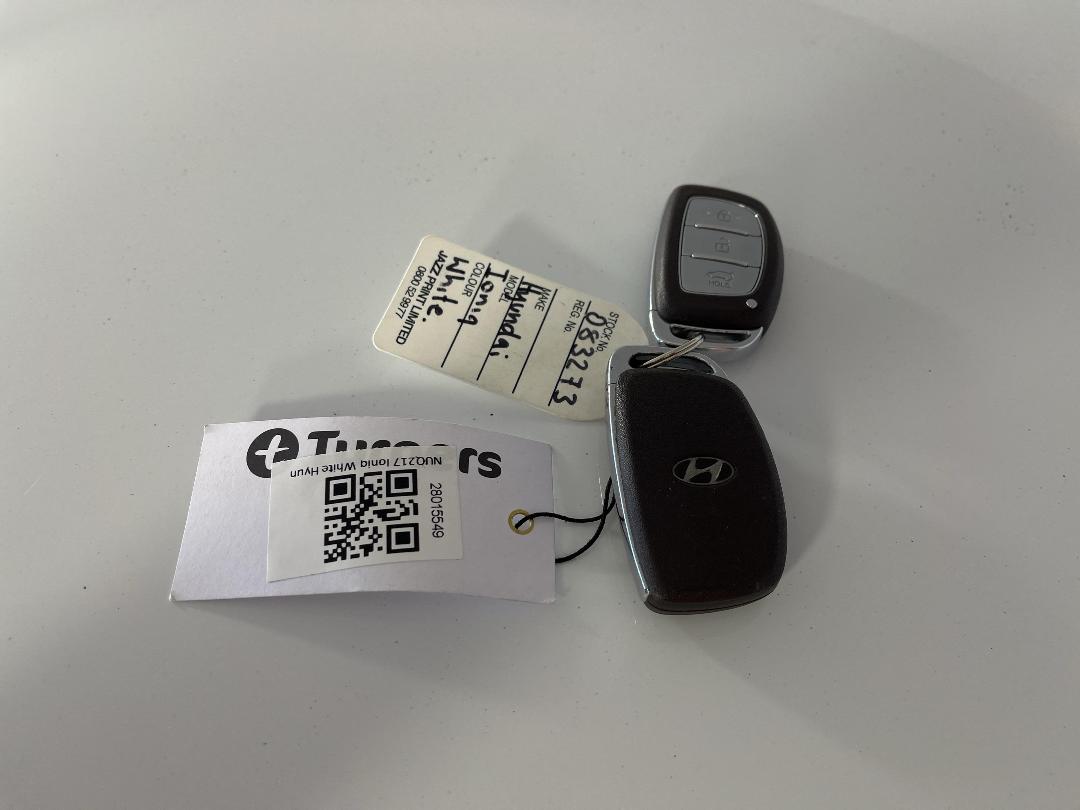 Photo '22' of Hyundai Ioniq