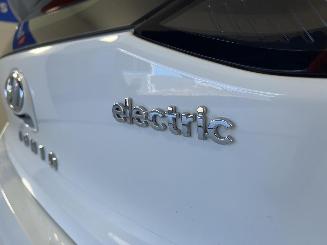 Photo '23' of Hyundai Ioniq