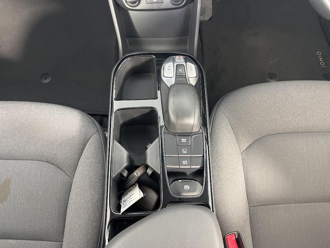 Photo '18' of Hyundai Ioniq