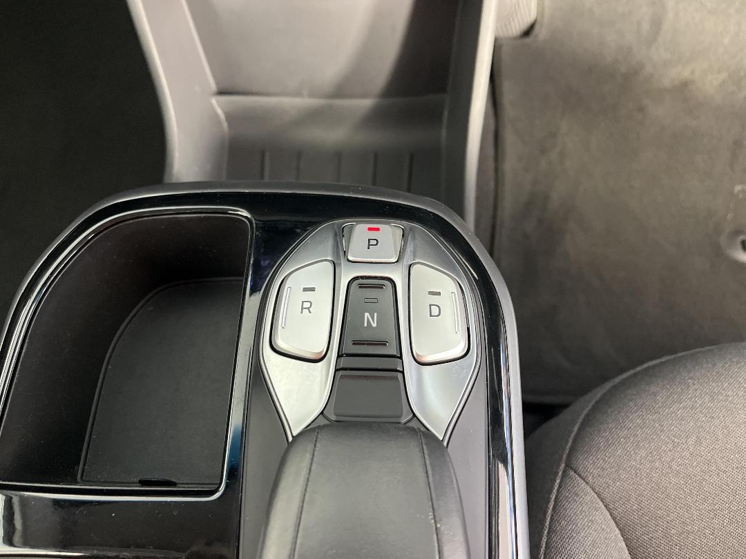 Photo '28' of Hyundai Ioniq