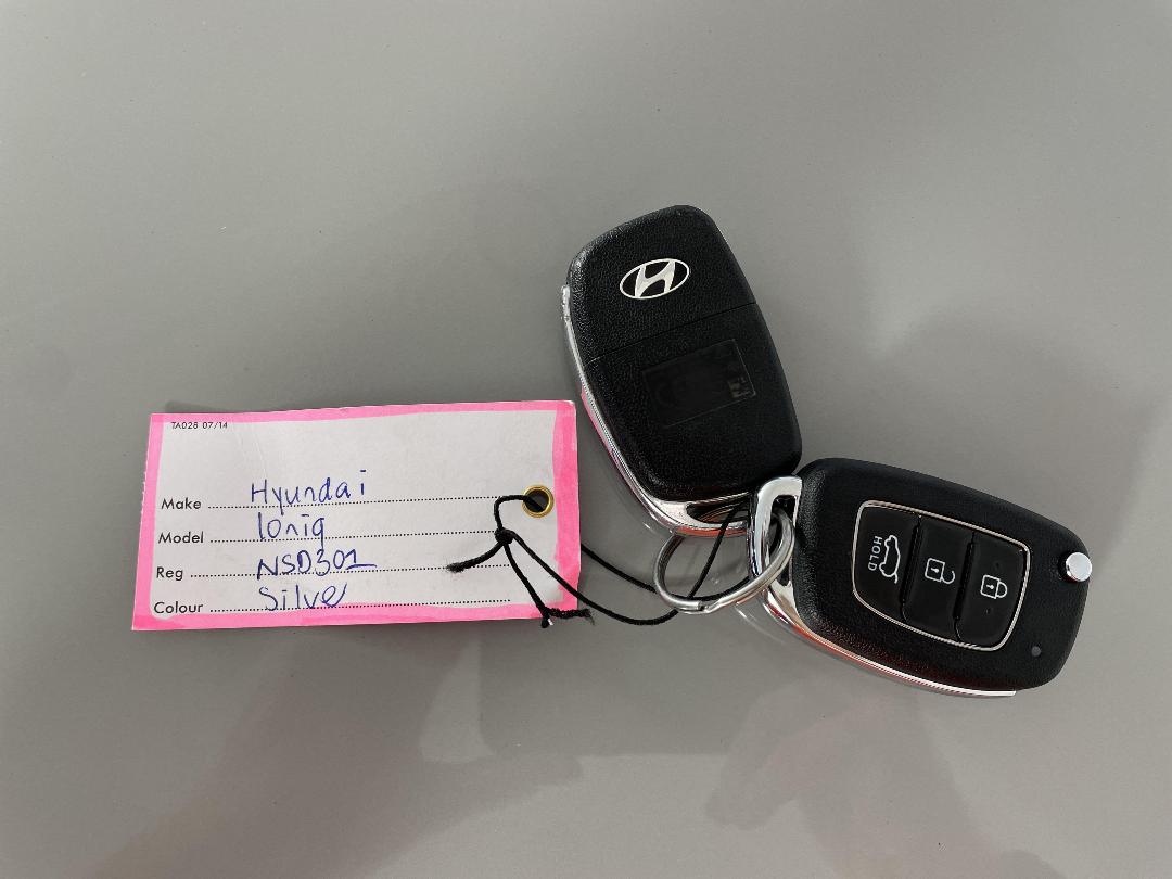 Photo '22' of Hyundai Ioniq