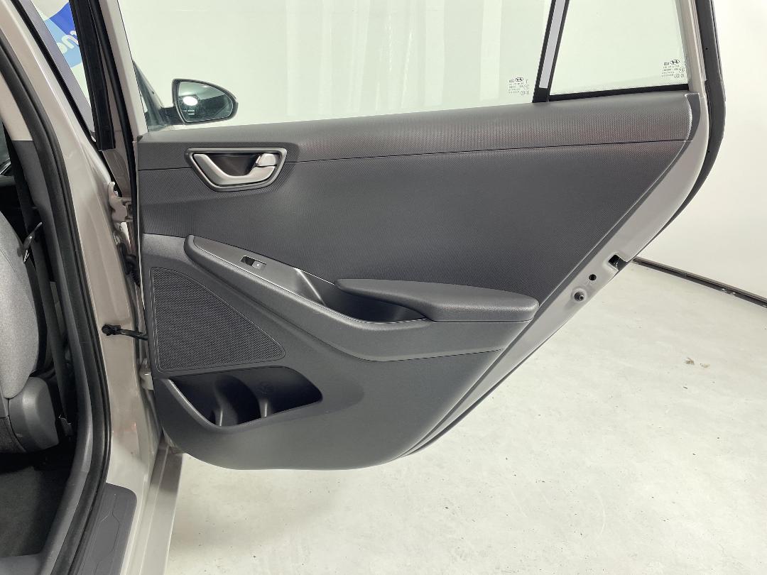 Photo '19' of Hyundai Ioniq