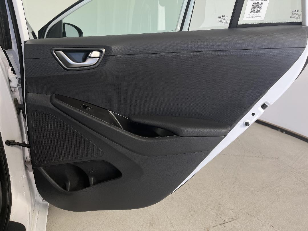 Photo '19' of Hyundai Ioniq