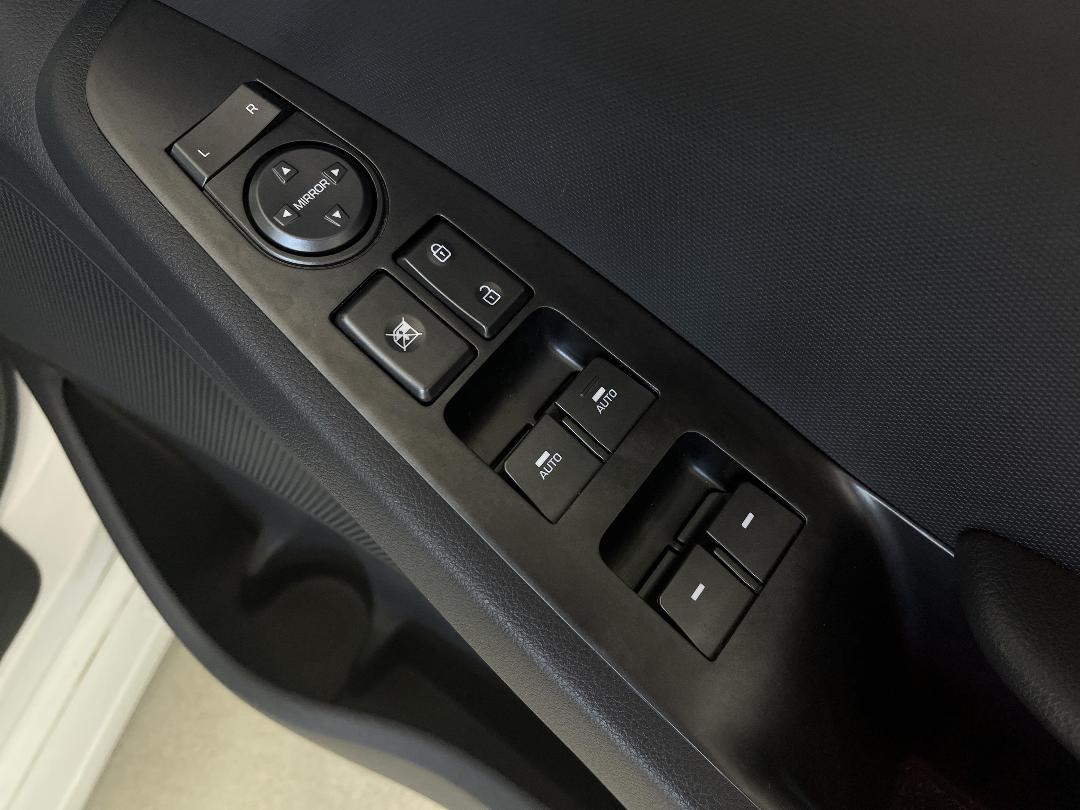 Photo '23' of Hyundai Ioniq