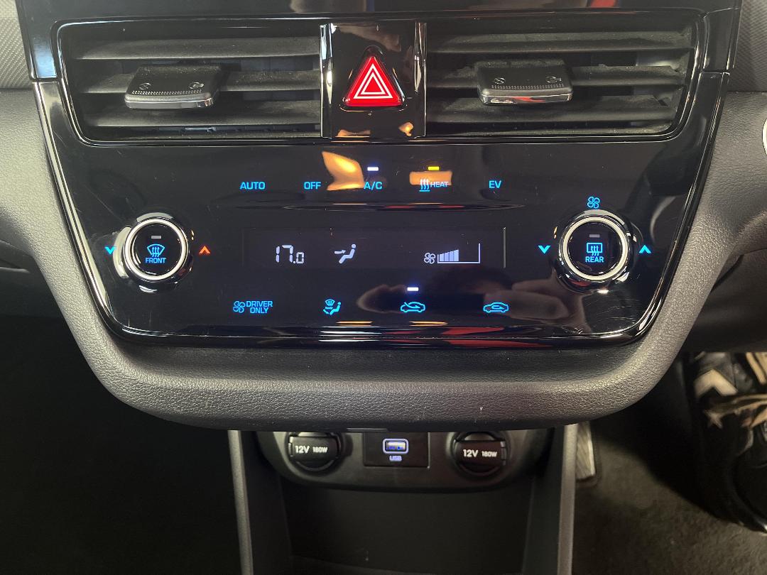 Photo '28' of Hyundai Ioniq