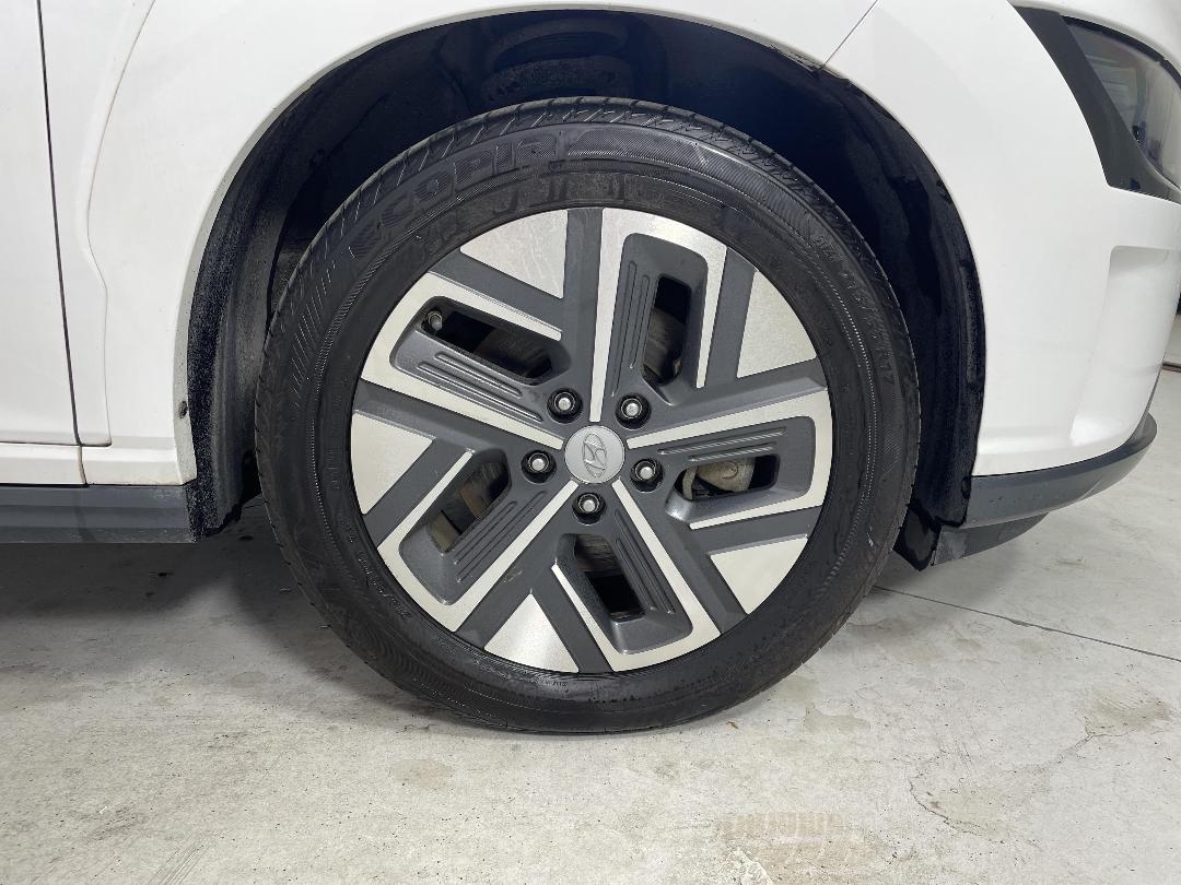 Photo '9' of Hyundai Kona Photo '9' of Hyundai Kona