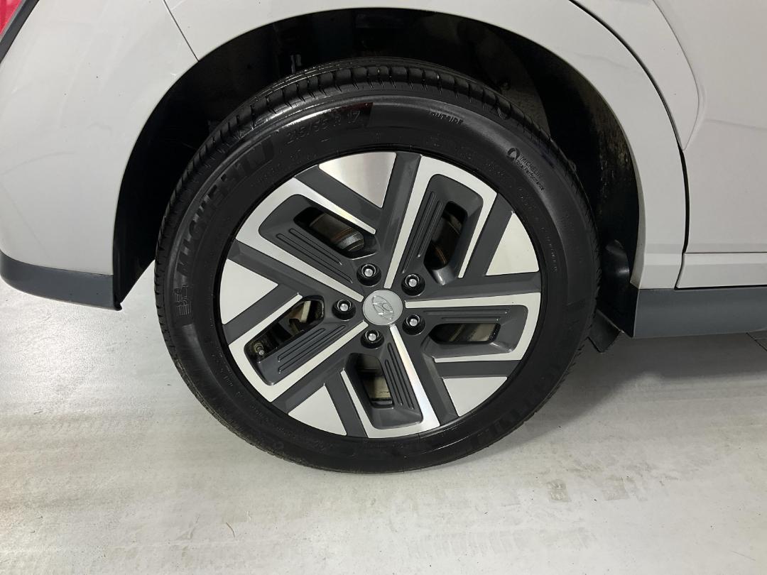 Photo '12' of Hyundai Kona Photo '12' of Hyundai Kona